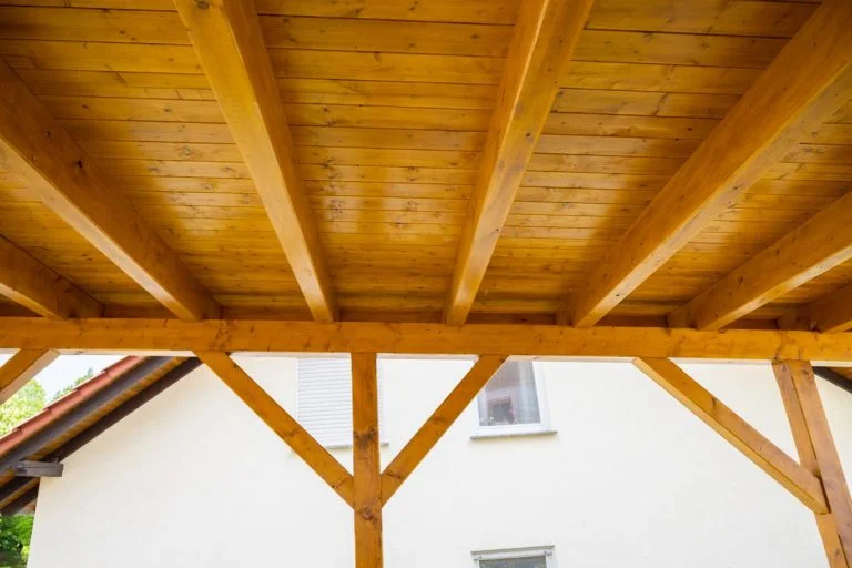 Bild von einem Anbau aus Holz angefertigt vom Holzbau Kaulich in Eschwege in der Nähe von Kassel.